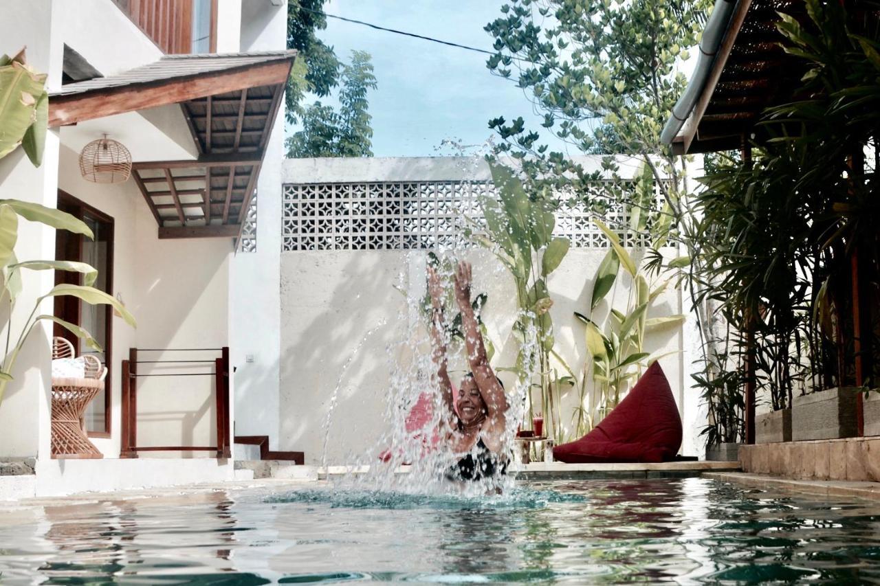 Hotel Ola Ola Lombok à Selong Belanak Extérieur photo