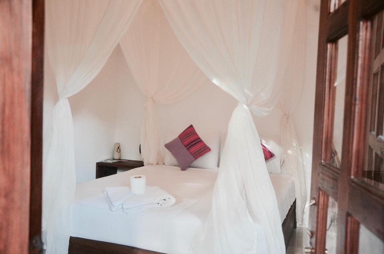 Hotel Ola Ola Lombok à Selong Belanak Extérieur photo